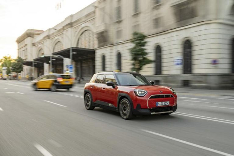 El Mini Aceman eléctrico llega para conquistar la ciudad… y más