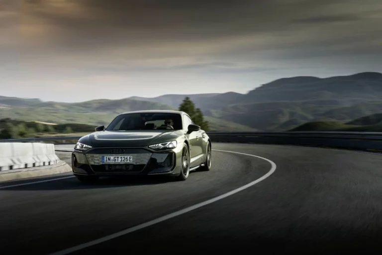 Audi renueva el e-tron GT… Y lo corona con el primer RS Performance