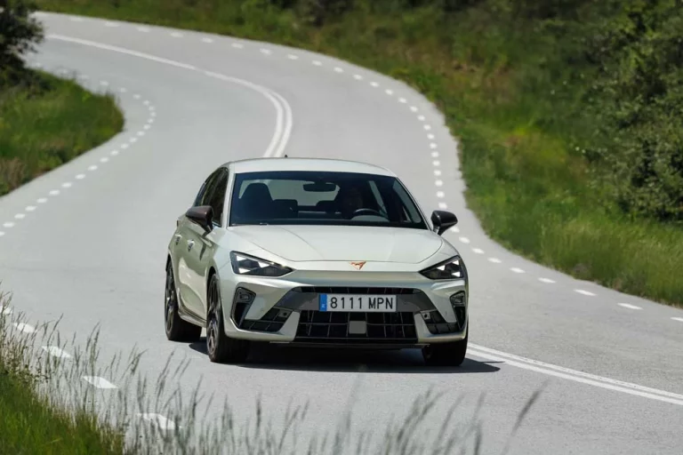 Primera prueba con el nuevo CUPRA León. Hasta 333 CV de potencia