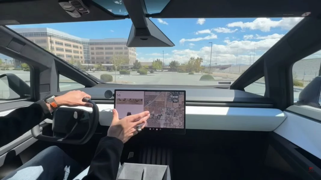 Capitán de la Fuerza Aérea y apasionado de Tesla: Pero se ha metido en un buen lio con este vídeo viral.