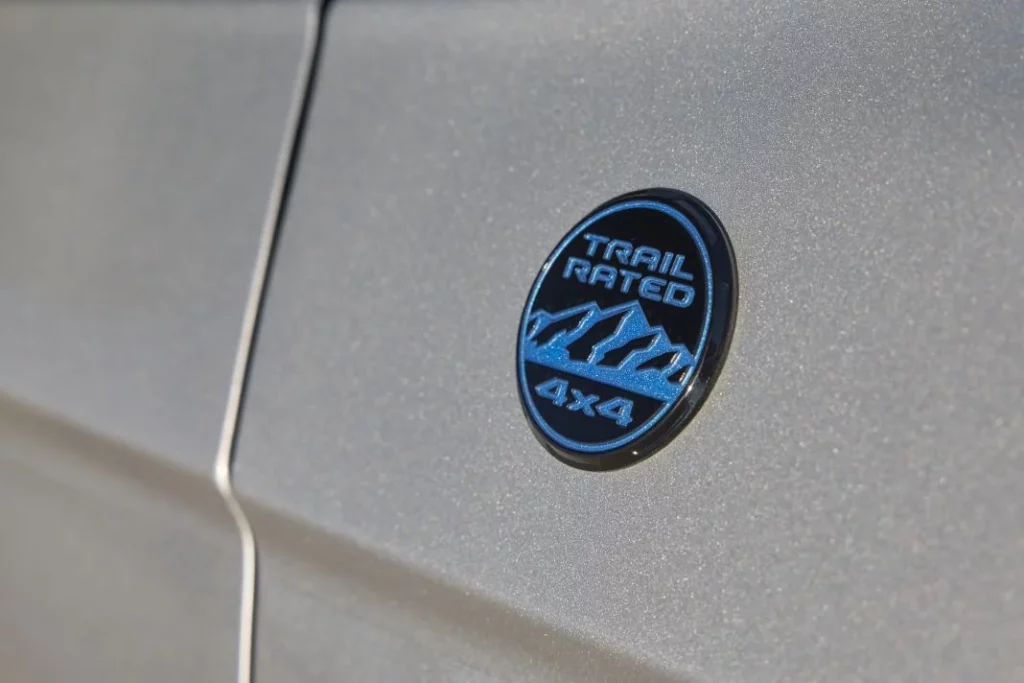 Jeep Cherokee Trailhawk: Regresa para tirarse al barro con las pilas más cargadas que nunca 1 Motor16 Jeep Grand Cherokee 4xe trailhawk 22 Motor16