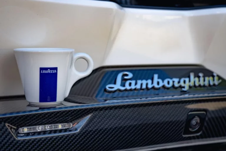 ¿Café y coches? Esto es lo que une a Lamborghini con Lavazza