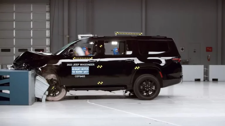 Los enormes SUV no son tan seguros como te imaginas: El IIHS te lo demuestra en vídeo