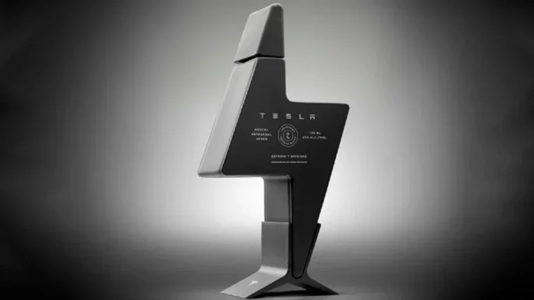 Tesla le da al Mezcal