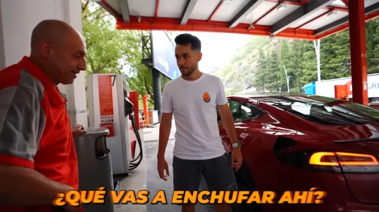 La broma que TheGrefg hizo con su Tesla y que no le gustará nada a Elon Musk. Ni a nosotros
