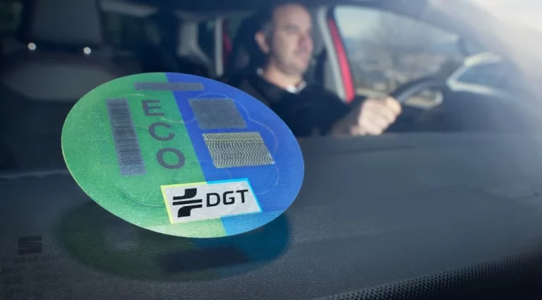 Si tu coche es ECO o Cero ya no tienes excusa para que te pille un atasco