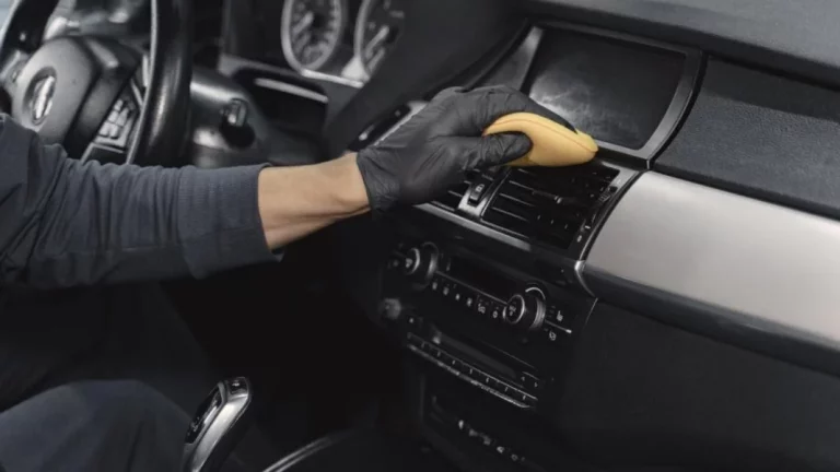 Las funciones secretas del jabón que podrían resolver varios problemas en tu coche