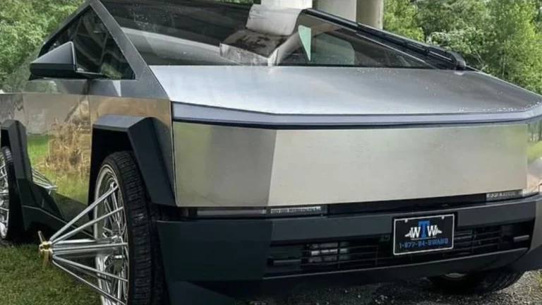 Las llantas más estrafalarias de la historia las monta este Tesla Cybertruck