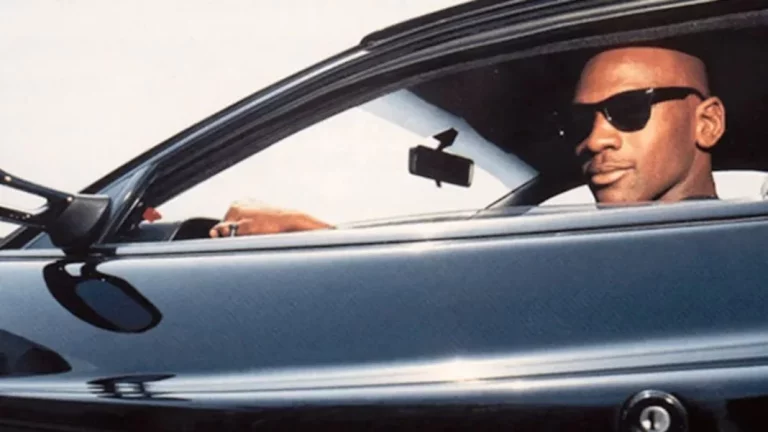 De un pick-up retro a un deportivo de 3 millones de dólares: así cambió el garaje de Michael Jordan