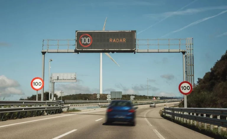 Levanta el acelerador: Estas son las carreteras donde la DGT ya pone más multas por exceso de velocidad