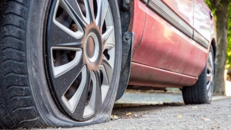 Así puedas reparar tu neumático pinchado en menos de 2 minutos