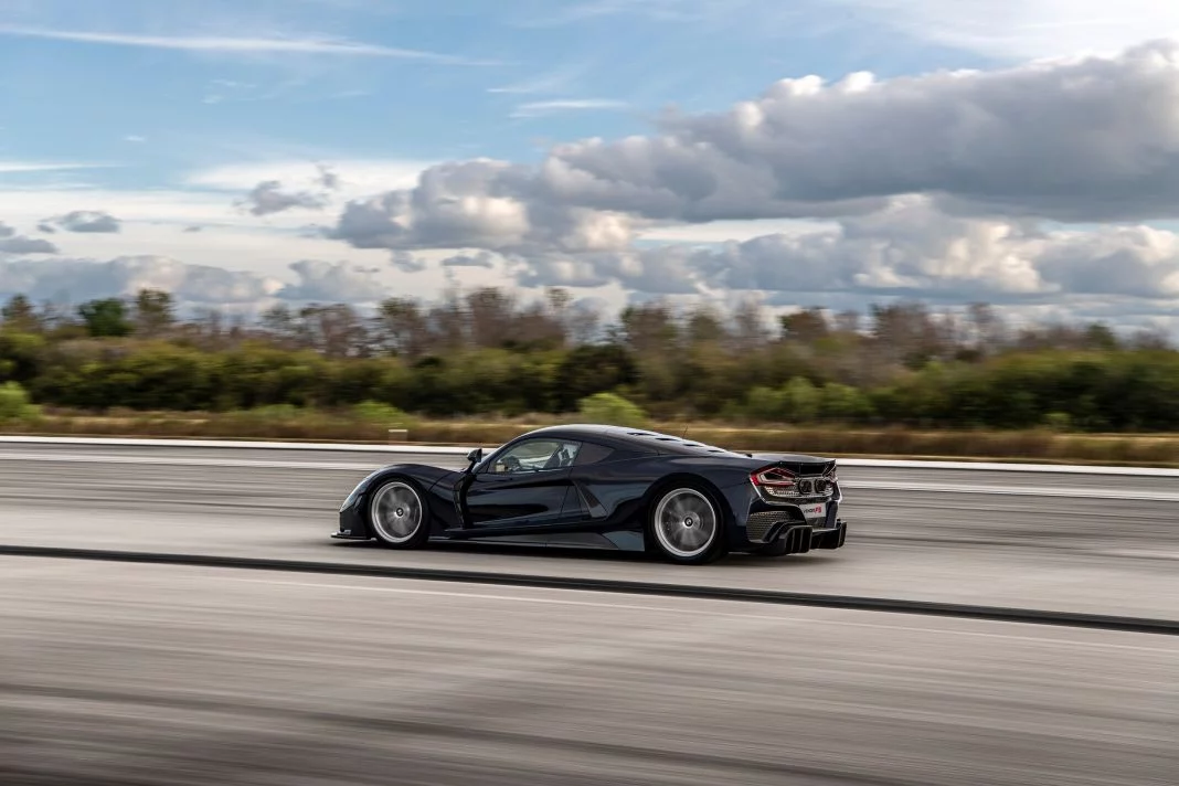 2024-Hennessey-Venom-F5-219-MPH (2) 2024 Hennessey Venom F5 1/2 Milla. Imagen portada.