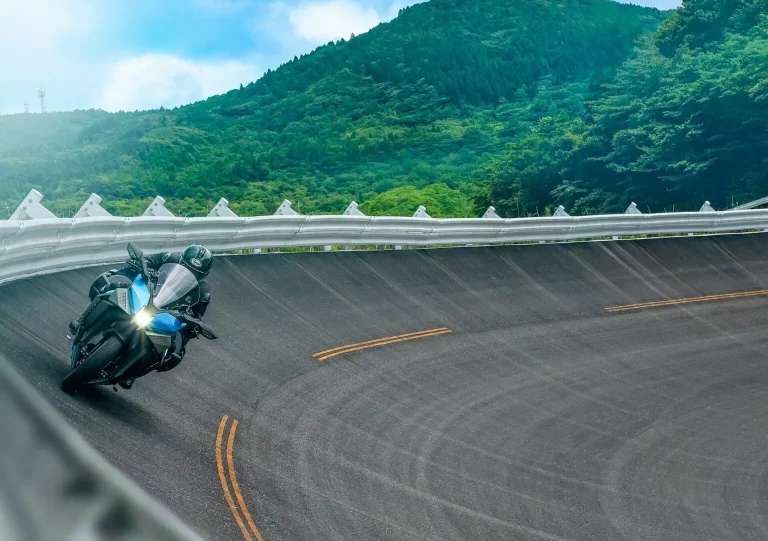 La moto de hidrógeno de Kawasaki está a punto de caramelo