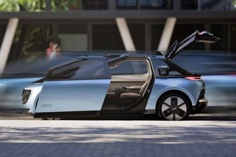 El reglamento de conducción autónoma que prepara la DGT puede aprobarse antes del primer trimestre de 2025