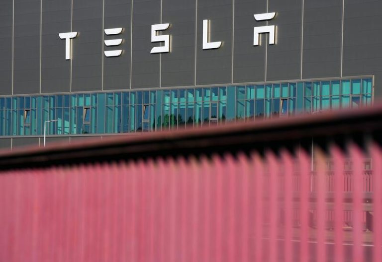 Los números de Tesla, por primera vez desde enero, son negros