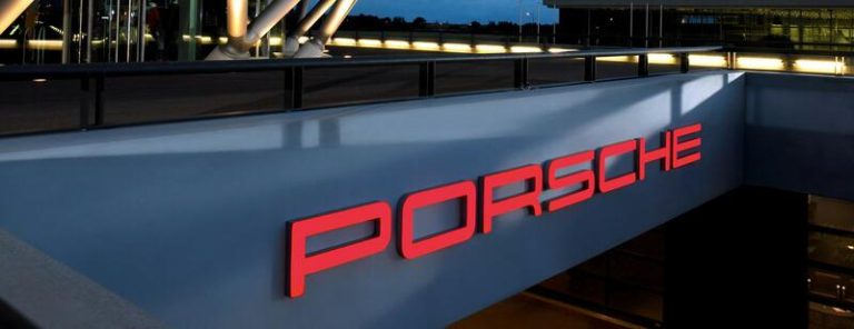 La demanda de eléctricos y la crisis en China hace a Porsche replantearse su futuro
