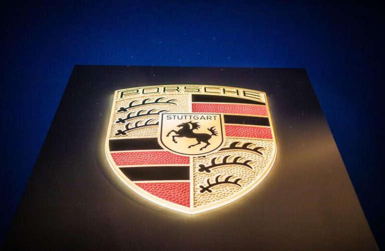 El preciado metal que para los pies a Porsche