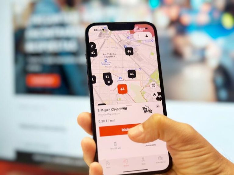 Sixt y Cooltra amplían la oferta de motos eléctricas en España y Francia