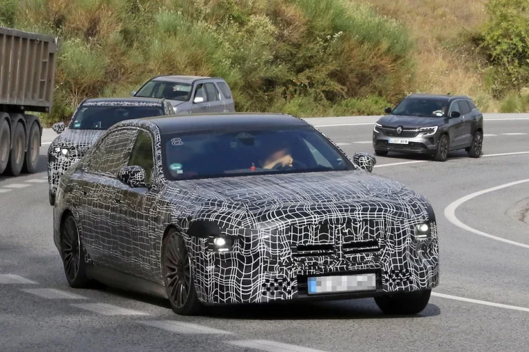 BMW ya trabaja en el restyling del Serie 7