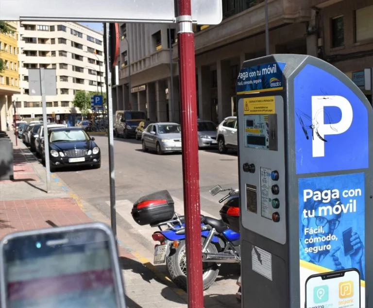 ¿Cuánto dinero cuesta aparcar el coche en España? Los precios no mienten