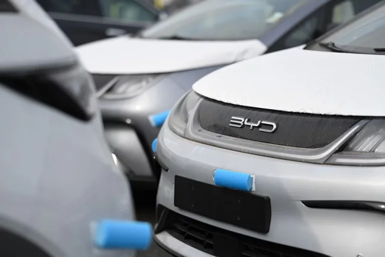 Habrá aranceles a los coches eléctricos chinos, al menos, durante los próximos 4 meses
