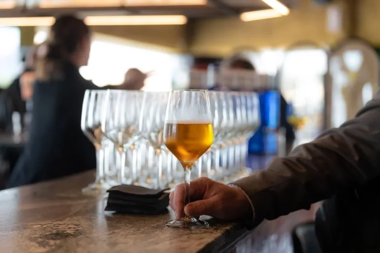 El número de cervezas que podrás beber para no superar el nuevo límite de alcoholemia de 0,2 gr/l