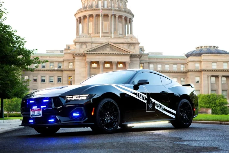 ¿Un concurso de elegancia para coches de policía? Lo que no inventen en USA…