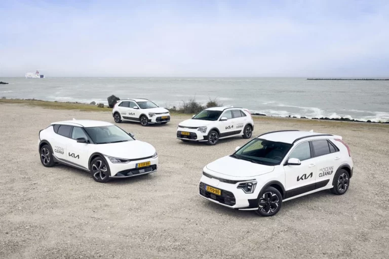 Del mar a la carretera: Kia convierte la basura marina en componentes de coches como el EV3 y el EV9