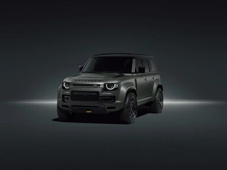 Presentado el Land Rover Defender OCTA: 635 CV para el Defender más bestia de la historia