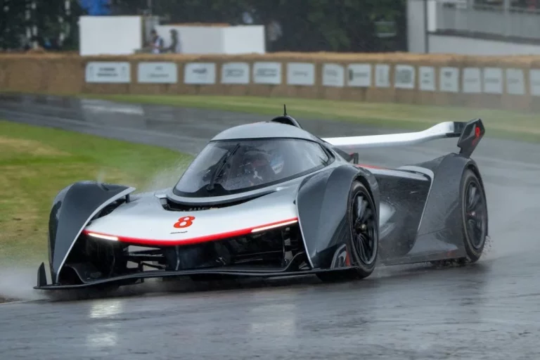 La vuelta, por un día, de Mika Hakkinen a McLaren