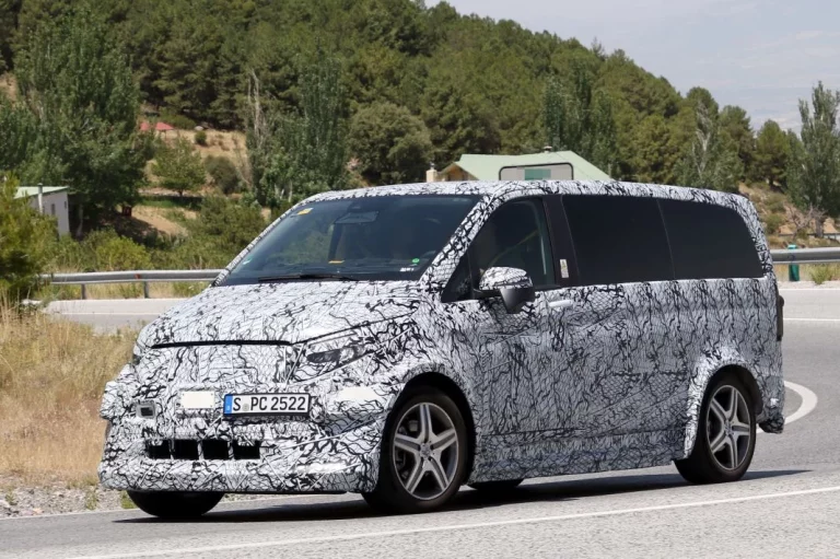 El Mercedes Clase V/EQV 2025 ya está en fase de pruebas