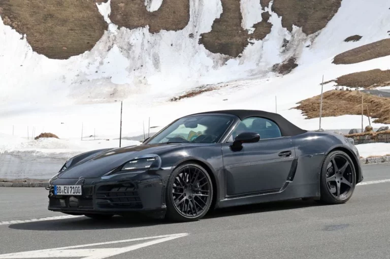 El Porsche Boxster eléctrico lo enseña todo