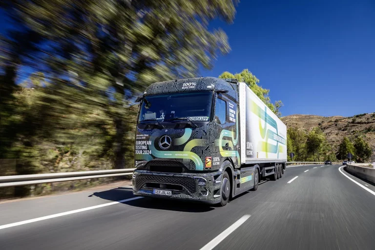 Mercedes-Benz eActros 600: La vuelta al mundo con 80 cargas en camión eléctrico