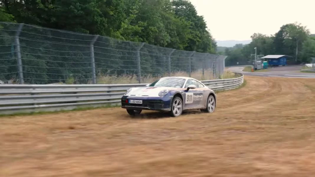 Así se las gasta en Nurburgring el Porsche 911 Dakar.