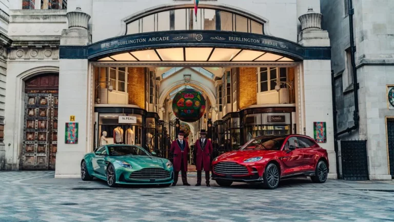 La experiencia secreta con la que Aston Martin celebra 60 años junto a James Bond