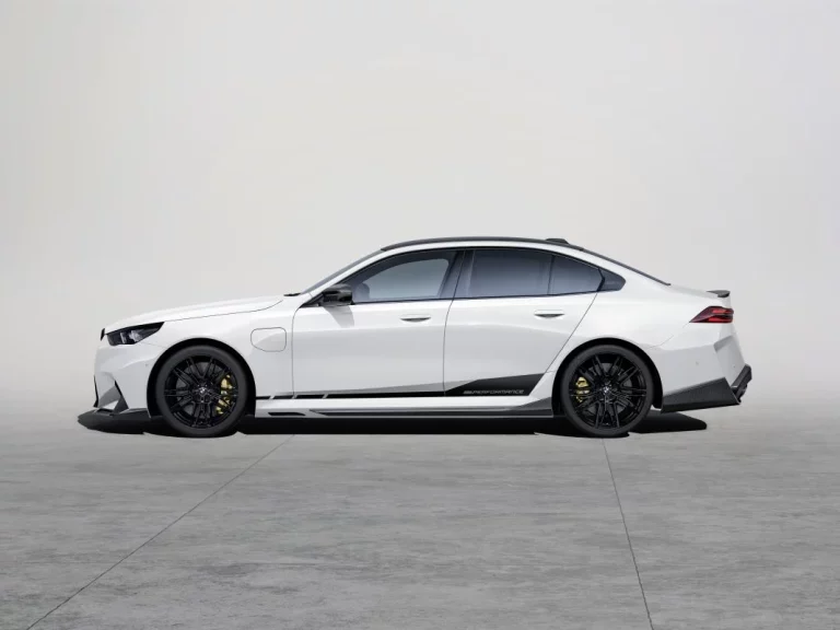 Si el nuevo BMW M5 G90 2025 te parece “soso”, estos accesorios son la solución