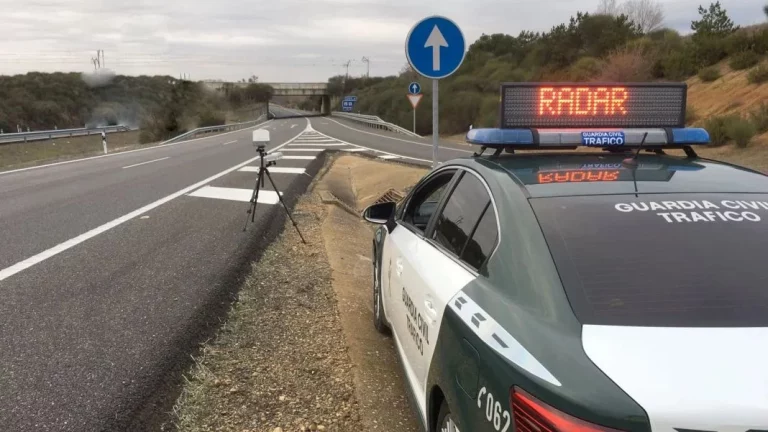 Para no creerlo… El conductor que pasó a 238 km/h por delante de un radar señalizado