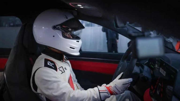 Este es el excampeón de mundo de F1 que ahora trabaja para una marca china
