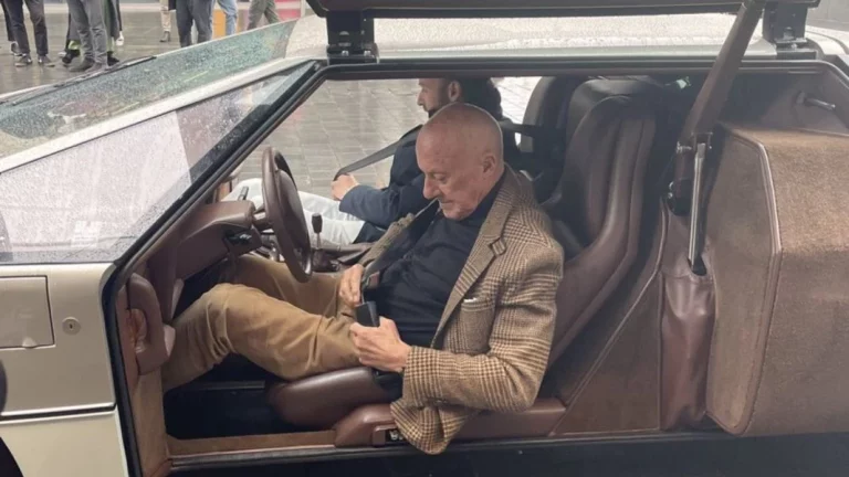 El increíble coche que conduce el arquitecto Norman Foster