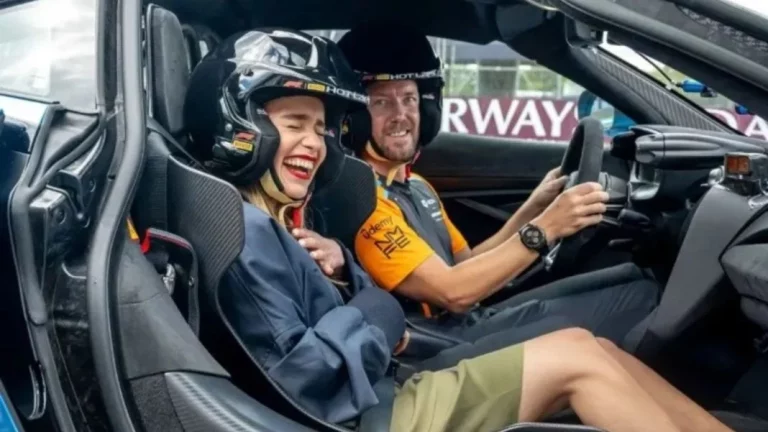 La inolvidable vuelta a Silverstone de Emilia Clarke