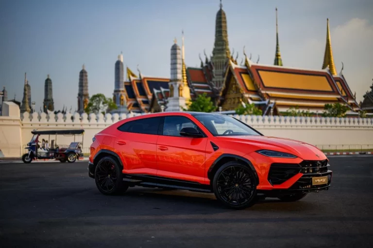El Lamborghini Urus SE recorre el mundo mostrando su tecnología