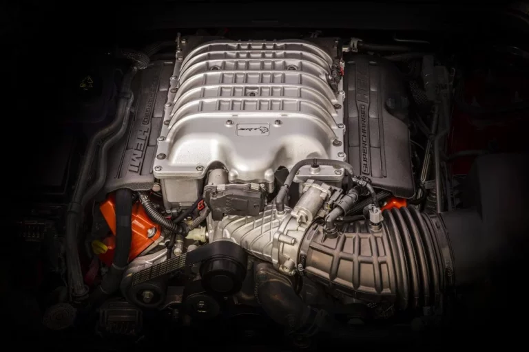 Mopar te vende un motor V8 de 717 CV por 18.000 euros