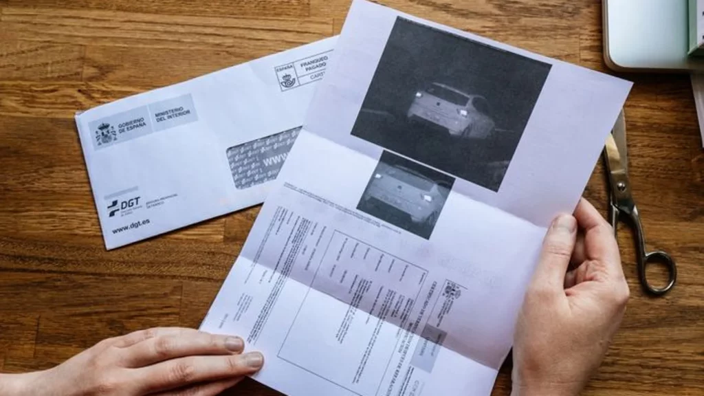 Adrián (39), informático: ‘Ni Waze ni Google Maps son infalibles ante los radares de la DGT, pero esta nueva aplicación es infalible’ 242 Motor16 multa trafico dgt 98 Motor16