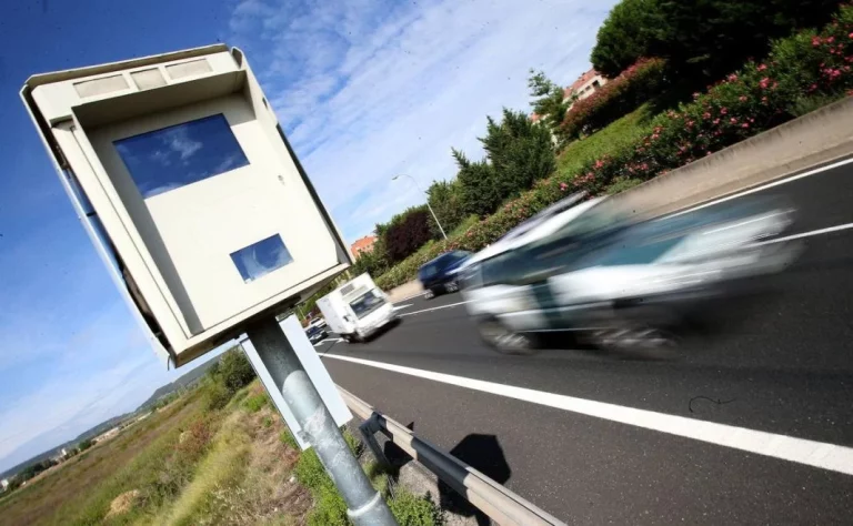 A la DGT se le ha escapado sin querer el truco para saber si un radar te ha multado al instante
