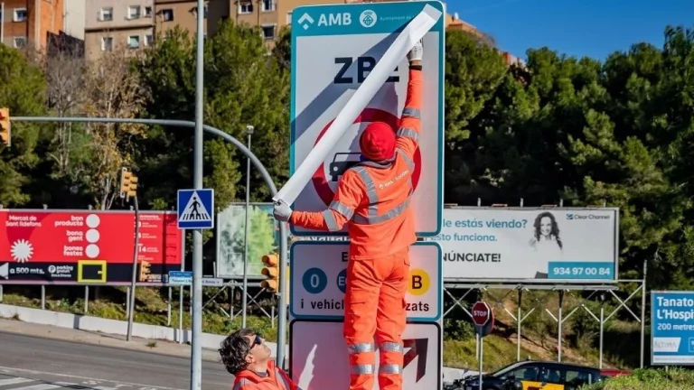 Las Zonas de Bajas Emisiones que han sino anuladas hasta 2025: Comprueba si tienen que devolver la multa que te han puesto