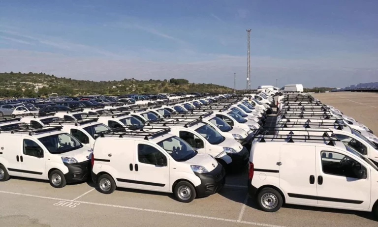 El renting alcanza cifras récord en inversión en la compra de vehículos durante el primer semestre: 4.161 M€