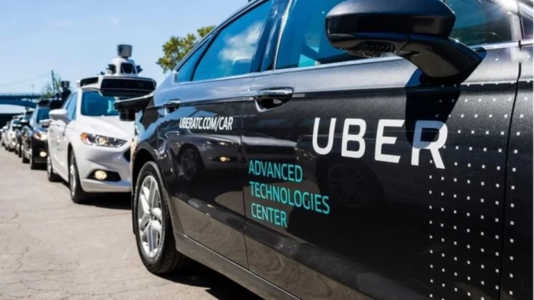 Si eres estudiante, Uber tiene el programa de suscripción que estabas buscando