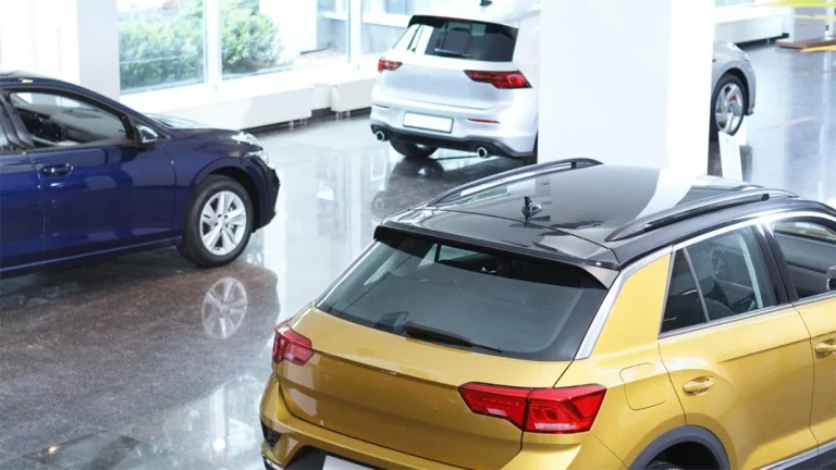 Las ventas de coches usados doblan ya a las de nuevos