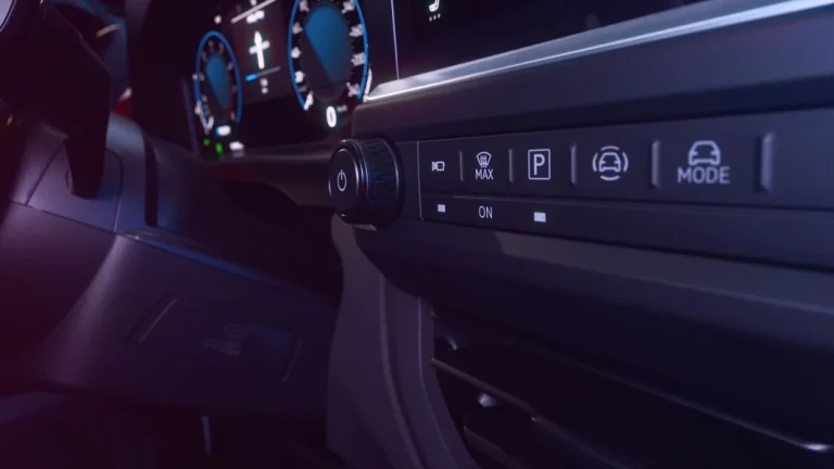 El renovado Volkswagen Transporter 7 muestra su interior