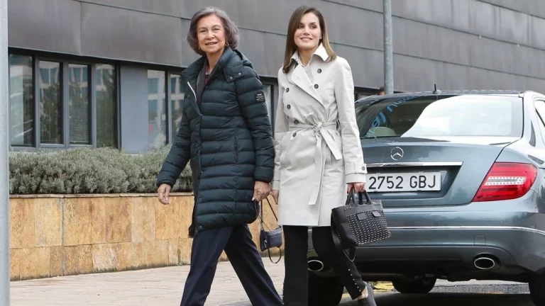Por 2.000 euros en Wallapop te puedes comprar un coche como el que la reina Sofía usa en Mallorca